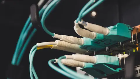 データセンターのサーバー設備のイメージ写真